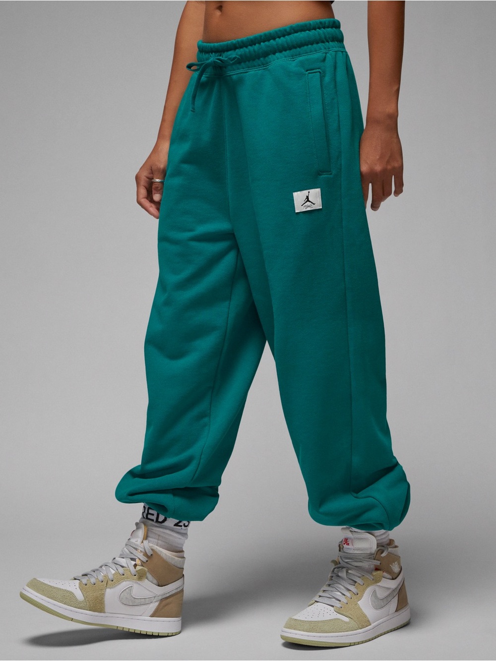 Nike Air JORDAN Women's Flight Fleece Pants Joggers Sweats